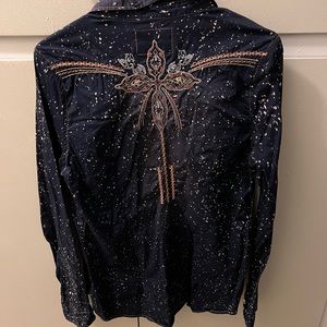 Women medium roar button up shirts